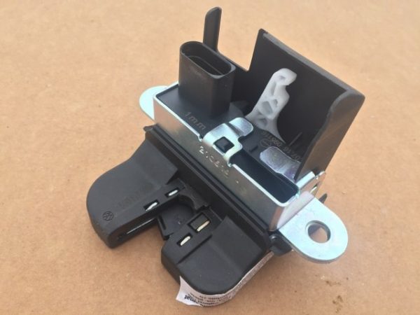 Broasca haion VW Golf 7 variant 5G0827505A 5G0 827 505 A - Dezmembrari Auto
