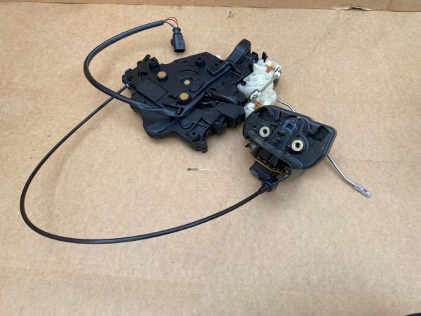 Broasca usa culisanta stanga VW Caddy 2005 2006 2007 2008 2009 2K0843653G 2K0 843 653 G - Dezmembrari Auto