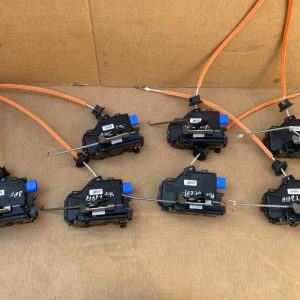 Broasca usa dreapta fata Audi A3 8P 4E1837016 4E1 837 016 - Dezmembrari Auto
