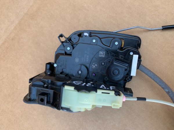 Broasca usa dreapta fata BMW G11 G12 M 760 LXiA seria 7 din 2017 7477702 - Dezmembrari Auto