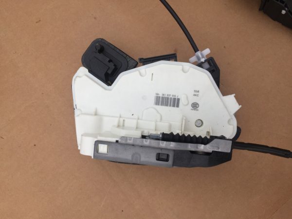 Broasca usa dreapta fata Seat Alhambra 2 5K1837016J 5K1 837 016 J - Dezmembrari Auto