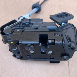 Broasca usa dreapta fata VW Passat B8.5 din 2022 la 0 km 5NB837016E 5NB 837 016 E - Dezmembrari Auto