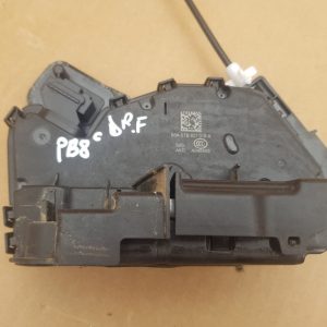 Broasca usa dreapta fata VW Passat B8 5TB837016A 5TB 837 016 A - Dezmembrari Auto