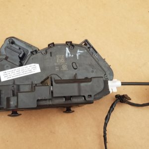 Broasca usa dreapta fata VW Passat B8 5TC837016 5TC 837 016 - Dezmembrari Auto