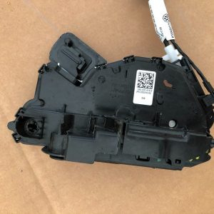 Broasca usa dreapta fata VW Passat B8 volan dreapta 5NC837016B 5NC 837 016 B - Dezmembrari Auto