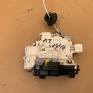 Broasca usa dreapta spate Audi A4 B7 8E0839016AA 8E0 839 016 AA - Dezmembrari Auto