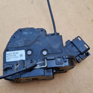 Broasca usa dreapta spate Renault Fluence 2011 825020019R - Dezmembrari Auto