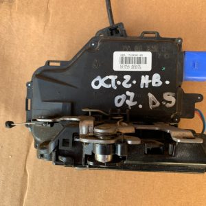 Broasca usa dreapta spate Skoda Octavia 2 2007 7L0839016D 7L0 839 016 D - Dezmembrari Auto