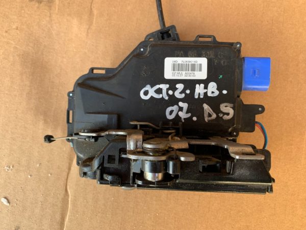 Broasca usa dreapta spate Skoda Octavia 2 2007 7L0839016D 7L0 839 016 D - Dezmembrari Auto