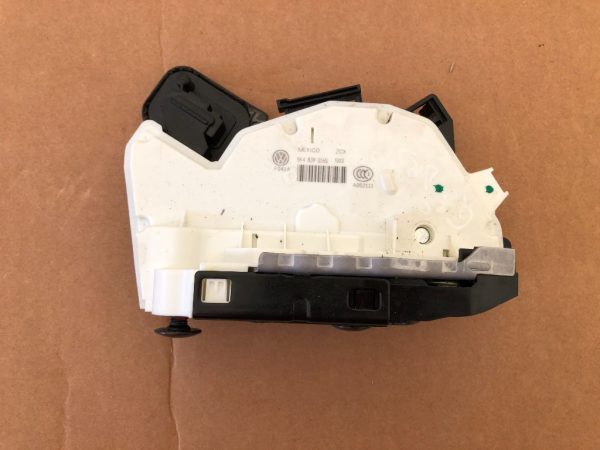 Broasca usa dreapta spate VW Golf 7 combi 5K4839016S 5K4 839 016 S - Dezmembrari Auto