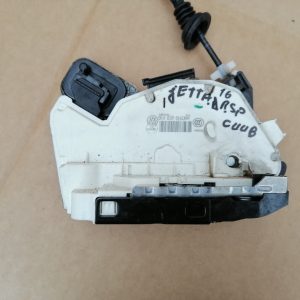 Broasca usa dreapta spate VW Jetta 2016 5K4839016Q 5K4 839 016 Q - Dezmembrari Auto
