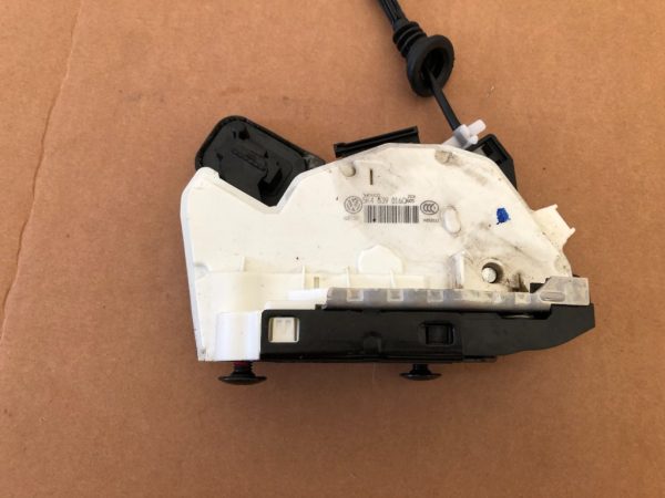 Broasca usa dreapta spate VW Jetta 2017 5K4839016Q 5K4 839 016 Q - Dezmembrari Auto