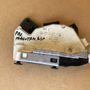Broasca usa dreapta spate VW Passat B8 16D839016C 16D 839 016 C - Dezmembrari Auto