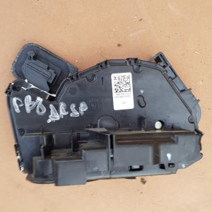 Broasca usa dreapta spate VW Passat B8 5NA839016B 5NA 839 016 B - Dezmembrari Auto