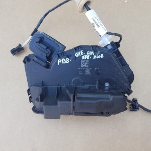 Broasca usa dreapta spate VW Passat B8 5TA839016D 5TA 839 016 D - Dezmembrari Auto