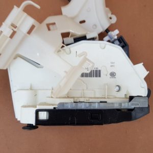 Broasca usa dreapta spate VW Passat CC 2016 5N0839016C 5N0 839 016 C - Dezmembrari Auto