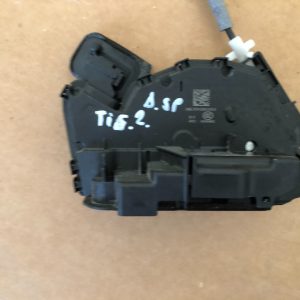 Broasca usa dreapta spate VW Tiguan 5TA839016E 5TA 839 016 E - Dezmembrari Auto