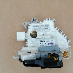 Broasca usa stanga Audi A3 8P 2010 2 usi 4F1837015G 4F1 837 015 G - Dezmembrari Auto