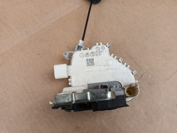 Broasca usa stanga fata Audi A4 B8 8J1837015C 8J1 837 015 C - Dezmembrari Auto