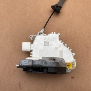Broasca usa stanga fata Audi A6 C7 8J1837015E 8J1 837 015 E la 0 km - Dezmembrari Auto