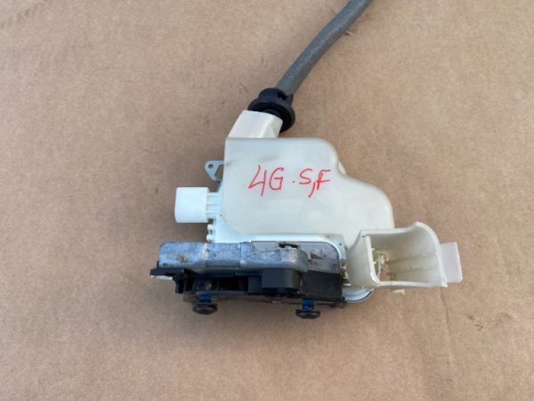 Broasca usa stanga fata Audi A6 C7 8J1837015E 8J1 837 015 E la 0 km - Dezmembrari Auto