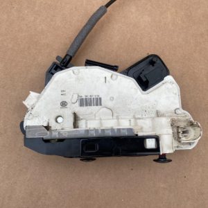Broasca usa stanga fata VW Golf 7 5K1837015E 5K1 837 015 E - Dezmembrari Auto