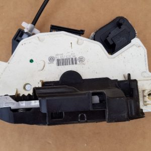 Broasca usa stanga fata VW Jetta 2016 5K1837015E 5K1 837 015 E - Dezmembrari Auto