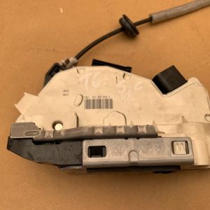 Broasca usa stanga fata VW Transporter T6 2021 7L1837015C 7L1 837 015 C - Dezmembrari Auto