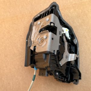 Broasca usa stanga spate BMW G11 G12 M 760 LXiA seria 7 din 2017 7477703 - Dezmembrari Auto