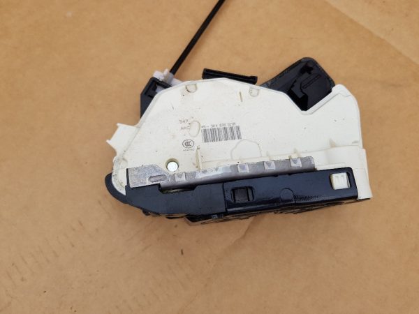 Broasca usa stanga spate VW Golf 7 5K4839015A 5K4 839 015 A - Dezmembrari Auto