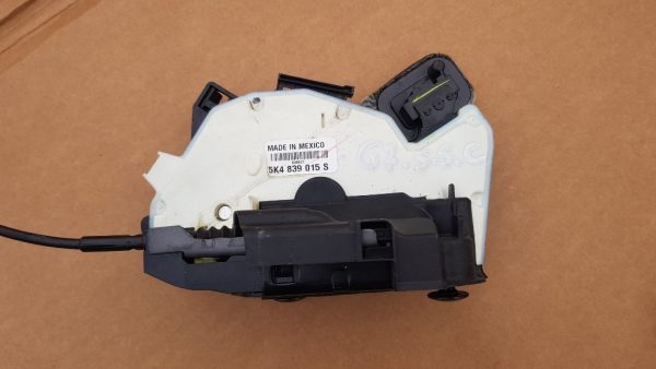 Broasca usa stanga spate VW Golf 7 5K4839015S 5K4 839 015 S - Dezmembrari Auto