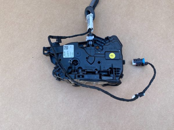 Broasca usa stanga spate VW ID3 ID.3 10A839015 10A 839 015 - Dezmembrari Auto