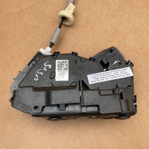 Broasca usa stanga spate VW Passat B8 facelift 2022 5NA839015E 5NA 839 015 E la 0 km - Dezmembrari Auto