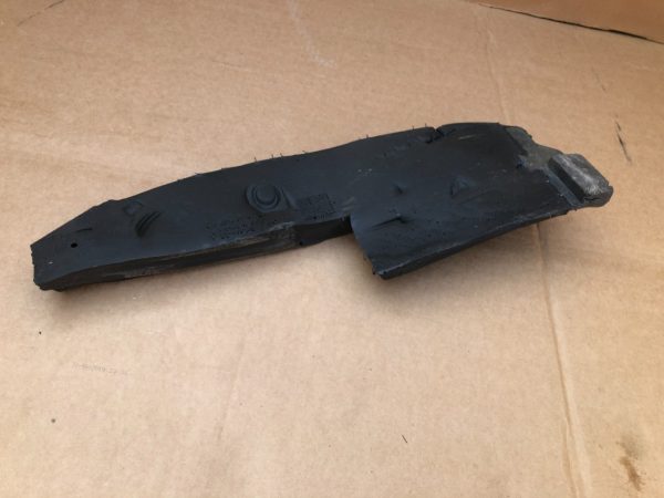 Burete aripa stanga fata VW Passat B8 3G0864235E 3G0 864 235 E - Dezmembrari Auto