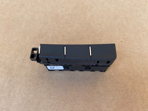 Butoane false VW Golf 7 2019 5G1927238G 5G1 927 238 G la 0 km - Dezmembrari Auto
