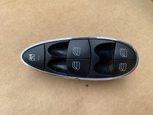 Butoane geamuri electrice stanga fata Mercedes E-Class W211 2003 A2118219951 - Dezmembrari Auto