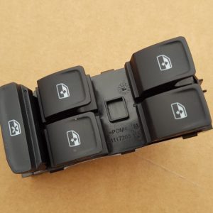 Butoane geamuri electrice stanga fata VW Golf 7 5G0959857D 5G0 959 857 D - Dezmembrari Auto