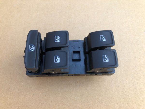 Butoane geamuri electrice stanga fata VW Passat B8 5G0959857D 5G0 959 857 D - Dezmembrari Auto