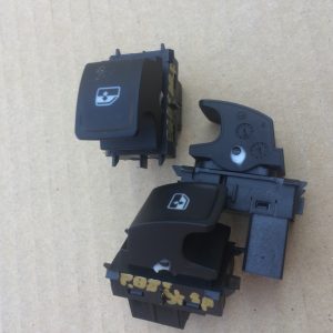 Butoane geamuri electrice VW Passat B8 - Dezmembrari Auto