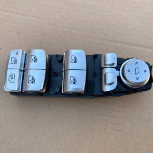 Butoane geamuri stanga fata BMW G11 G12 seria 7 din 2017 9382503 - Dezmembrari Auto