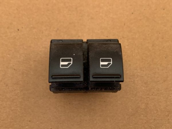 Butoane geamuri stanga fata VW Caddy 2004 2005 2006 2007 2008 2009 - Dezmembrari Auto
