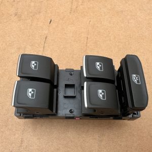 Butoane geamuri VW Golf 8 5G0959857E 5G0 959 857 E - Dezmembrari Auto