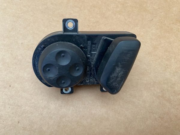 Butoane reglaj scaun electric VW Passat B6 3C0959777 3C0 959 777 - Dezmembrari Auto