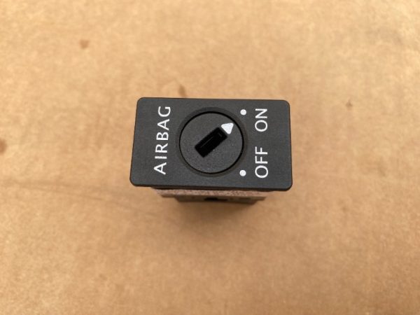 Buton airbag Audi A6 C7 2.0 tdi 5P0919237C 5P0 919 237 C la 0 km - Dezmembrari Auto
