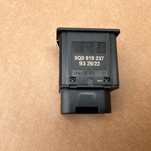 Buton airbag on off Audi A3 8Y din 2023 la 0 km 5Q0919237 5Q0 919 237 - Dezmembrari Auto