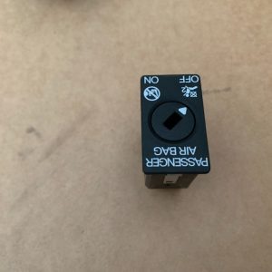 Buton VW Arteon Passat B8 Tiguan Touran 5Q0919237 5Q0 919 237 - Dezmembrari Auto
