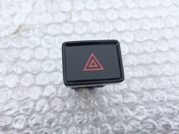 Buton avarie avarii VW Polo 2019 1.0 TSI DKZ 2G0 953 509 2Q0953509 - Dezmembrari Auto