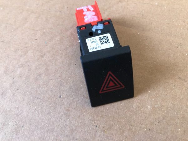 Buton avarie Skoda Fabia 2 5J0953235E 5J0 953 235 E - Dezmembrari Auto