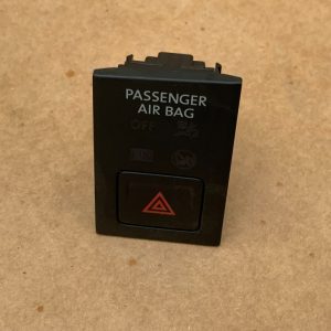 Buton avarie VW Golf 7 2019 5G2919225A 5G2 919 225 A (volan dreapta) - Dezmembrari Auto
