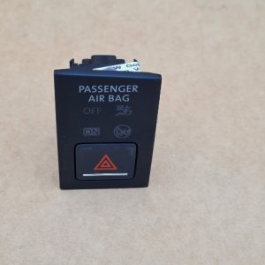 Buton avarie VW Golf 7 5G1919225 5G1 919 225 - Dezmembrari Auto